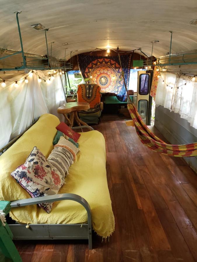 Rainbow Caravan Hostel Las Pilas Екстер'єр фото