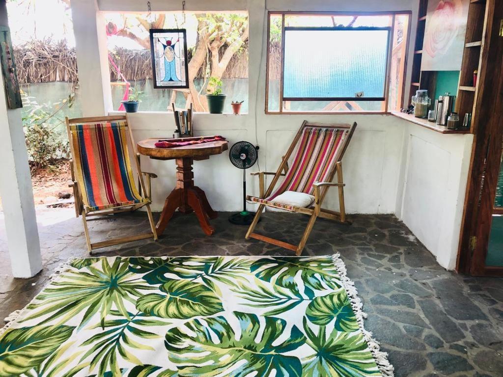 Rainbow Caravan Hostel Las Pilas Екстер'єр фото